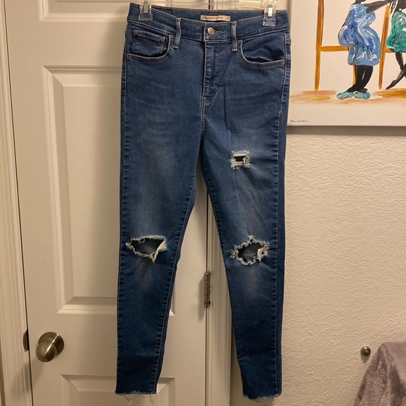 Levi's Denim - Super Skinny 720 High Rise Distressed Levi Jeans Size 29